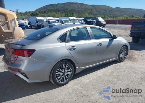 2022 Kia Forte Gt-Line из США, поврежденный, VIN 3KPF54AD1NE477748